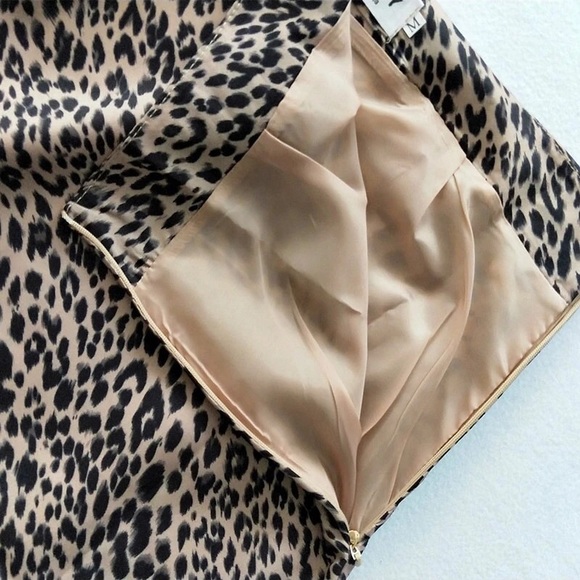 ✨1 LEFT 🆕 Silky leopard midi skirt 🐆 - Picture 7 of 8